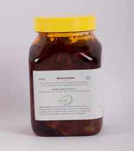 Load image into Gallery viewer, MokkaFarms Traditional Andhra Pickles - Magaya [Mango Slices + Red Chillies-based] Pickle